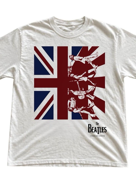Gildan Tops - White Short-Sleeve Tee with Navy & Burgundy Union Jack Graphic